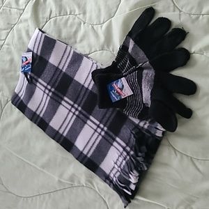 Scarf and gloves combo